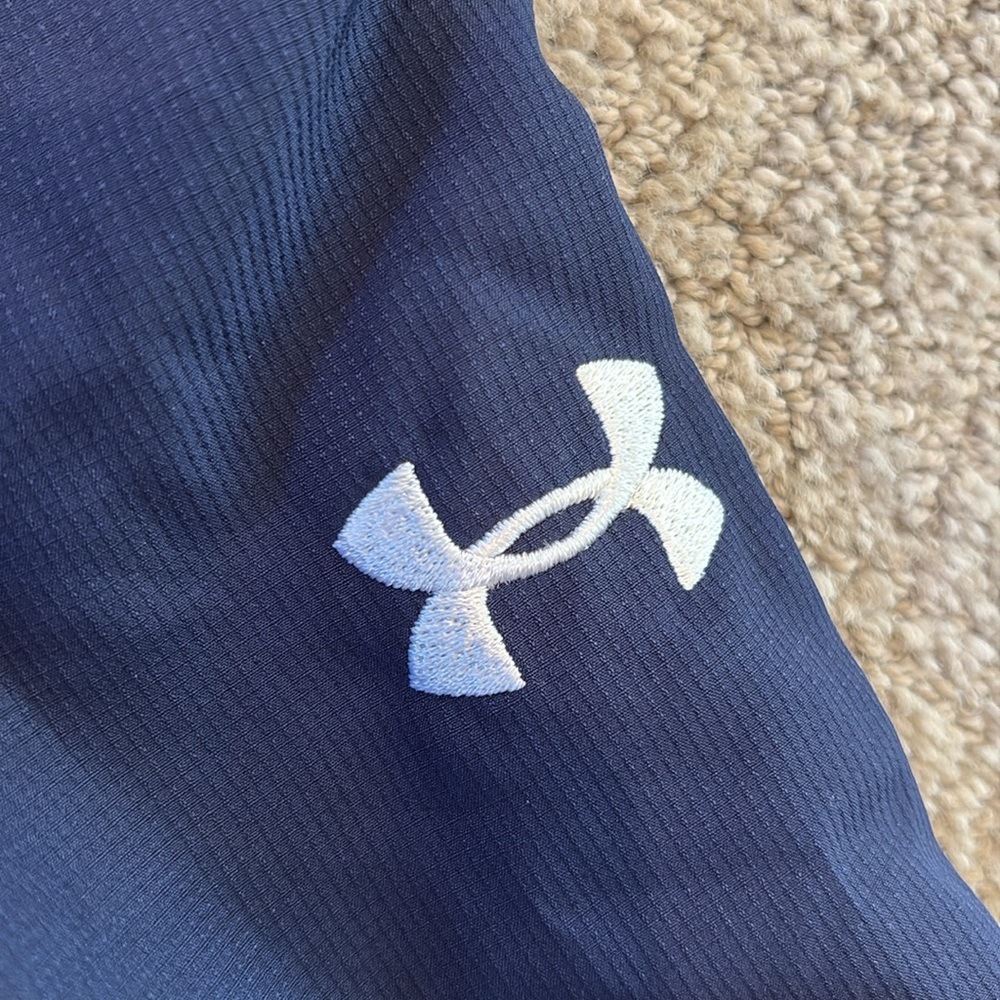 Notre Dame Under Armour Men's Jacket in Dark Blue and White - Picture 5 of 6
